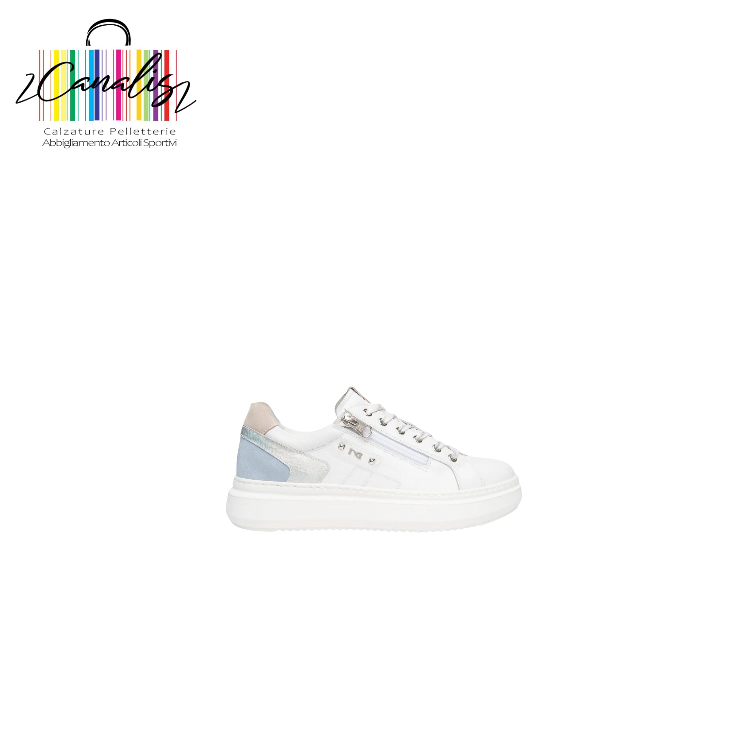 E615285D NeroGiardini
Sneakers da donna in pelle e camoscio
