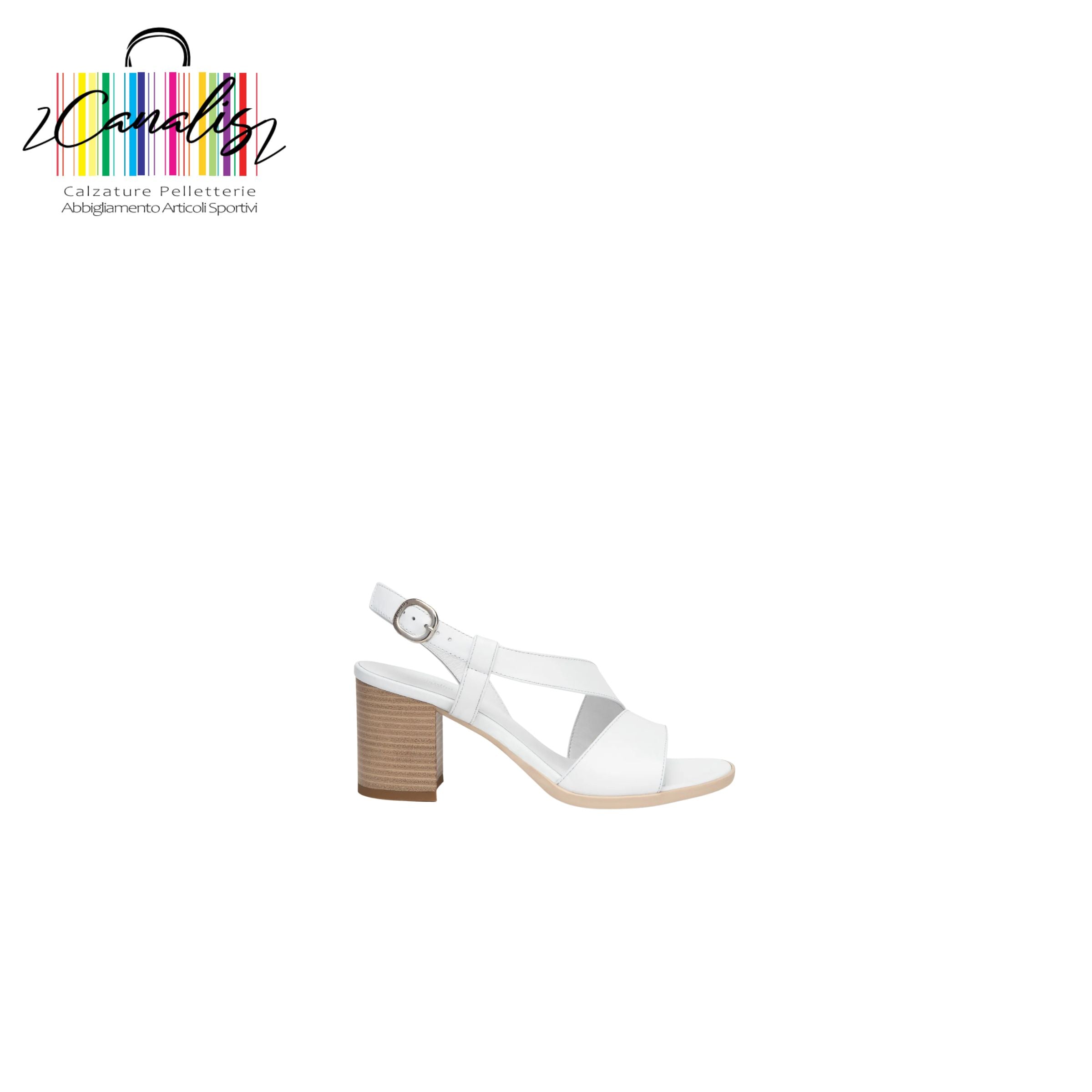 E410440D NeroGiardini
Sandali da donna in pelle